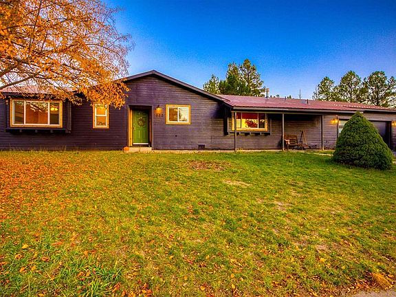 2nd image of 302 Mesa Drive