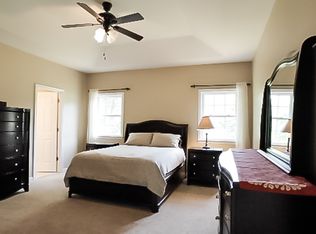 1039 Julian Dr, Fredericksburg, VA 22405