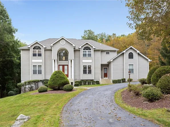 29 Pennebrook Lane, Carmel, NY 10512