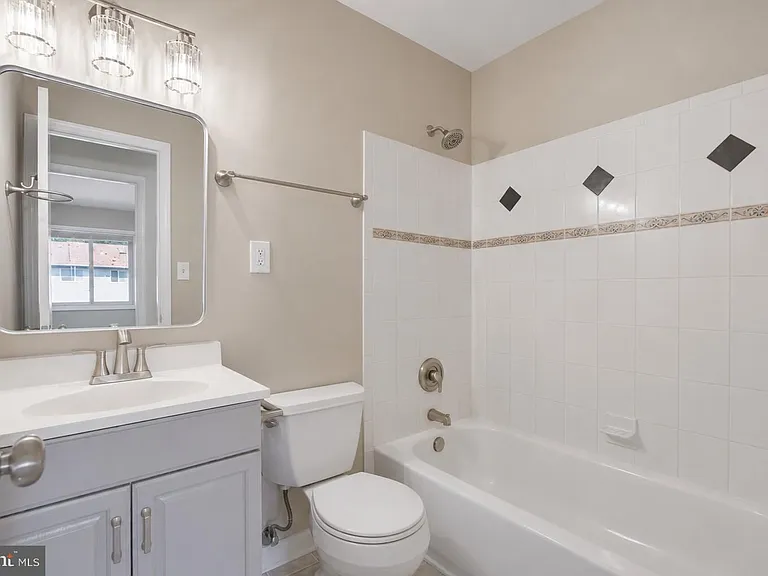 744 Cordell Way — Photo 35