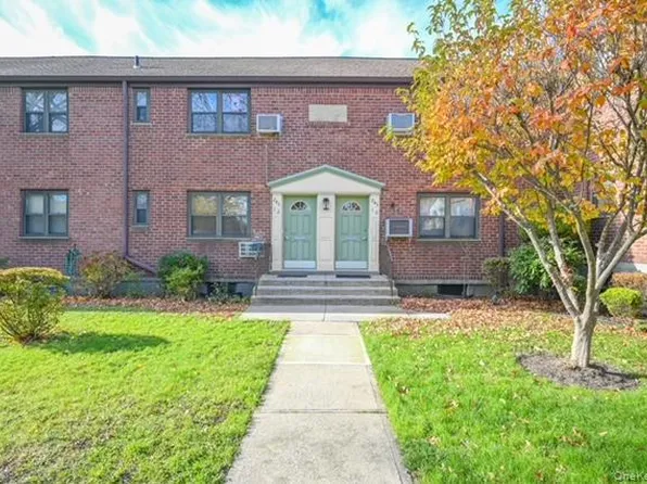 245-12 62 Avenue #G/3 Lower, Douglaston, NY 11362