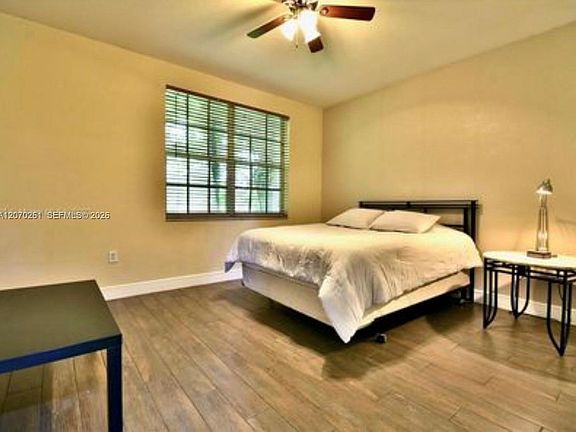 4th image of 15317 SW 35th St