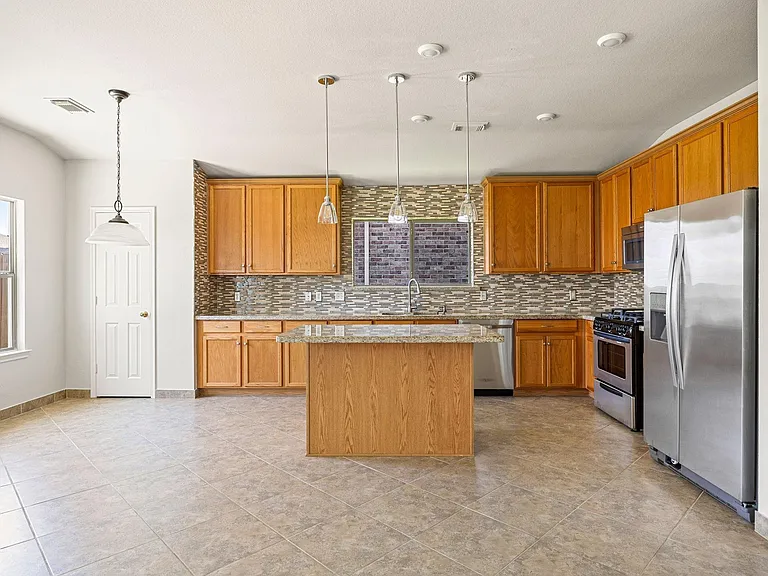 21623 Dalton Spring Ln — Photo 16