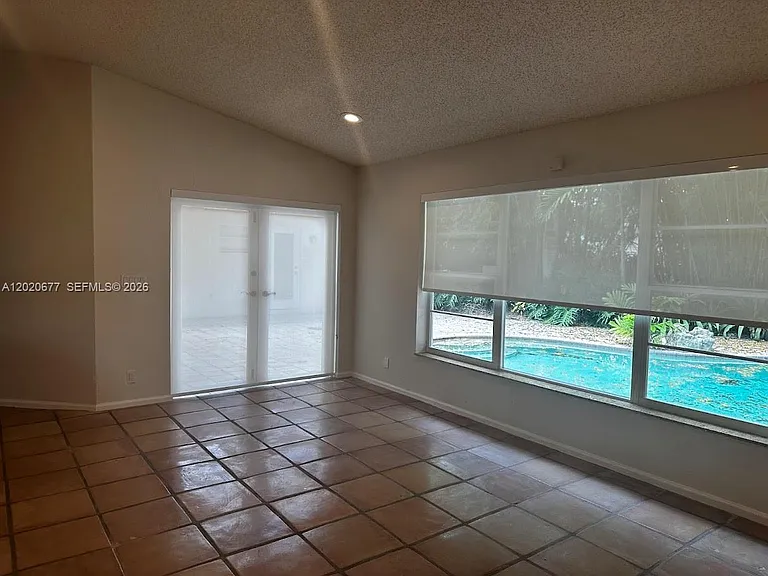 1200 NW 101st Ave — Photo 12