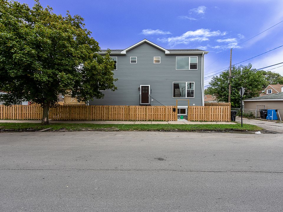 1st image of 2901 N Neenah Ave