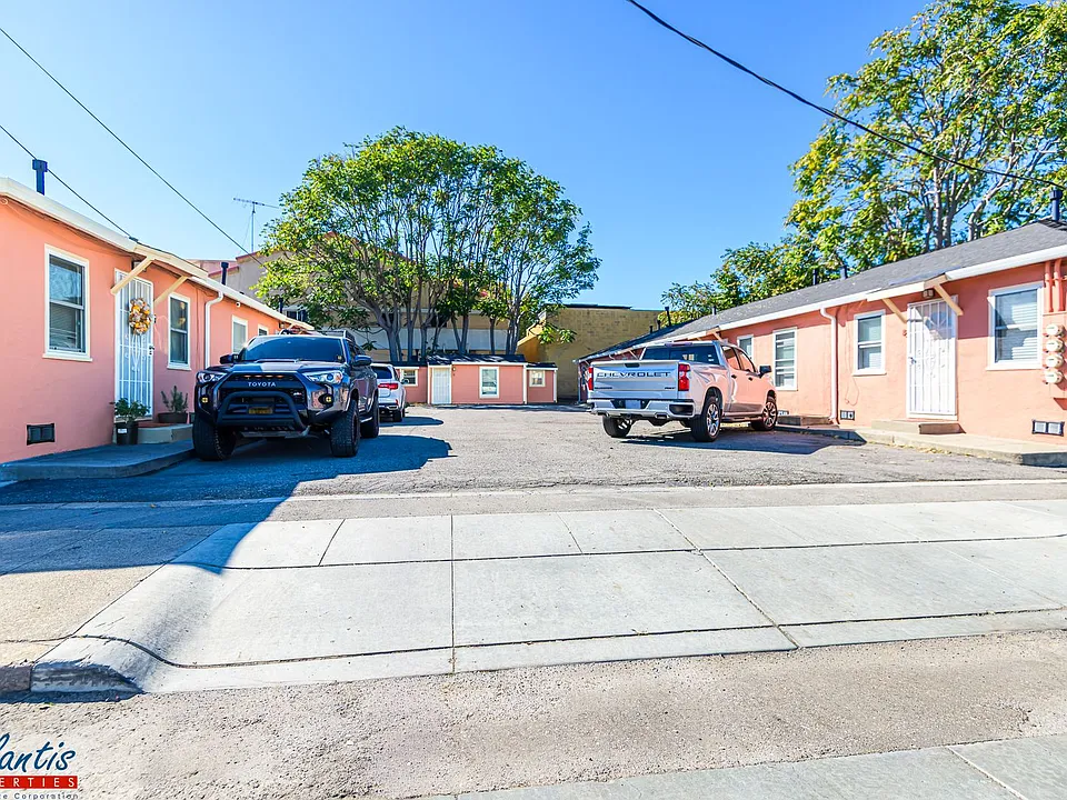 355 N Autumn St #365