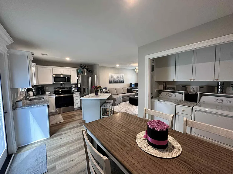 145 Coral Breeze Dr — Photo 11