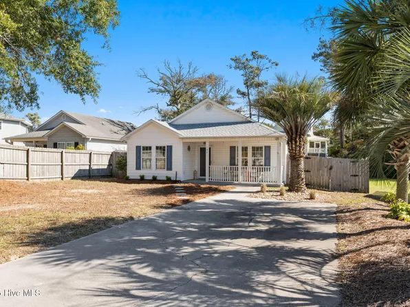 102 NE 32nd Street, Oak Island, NC 28465