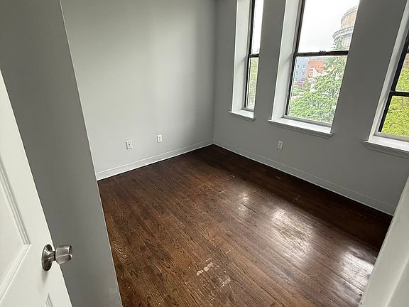 4th image of 611 Clinton Ave #4-C