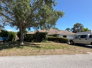 1245 Yacht Club Dr, Venice, FL 34293