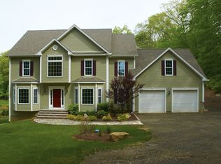 25 Matteo Ct, Madison, CT 06443