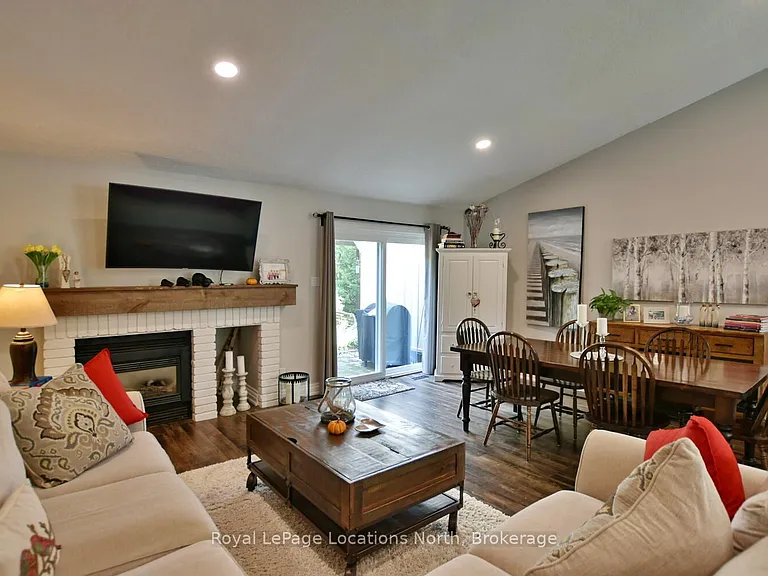590 Oxbow Cres — Photo 29