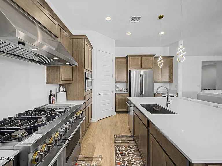 9623 W Flower St — Photo 12