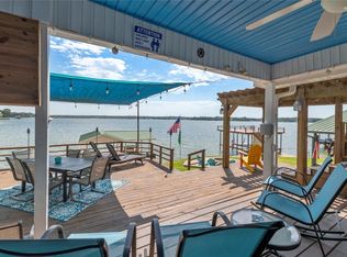 107 Bluff View Dr, Mabank, TX 75156
