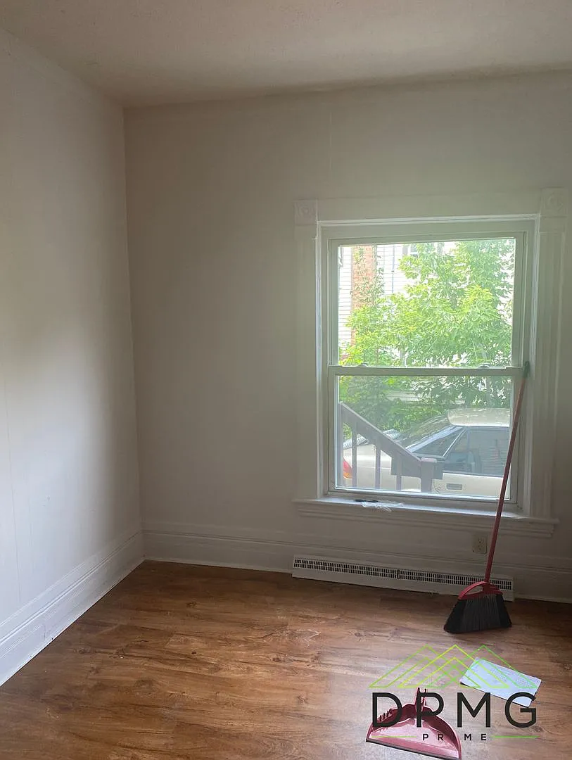 128 S. Hosmer - 1 — Photo 2