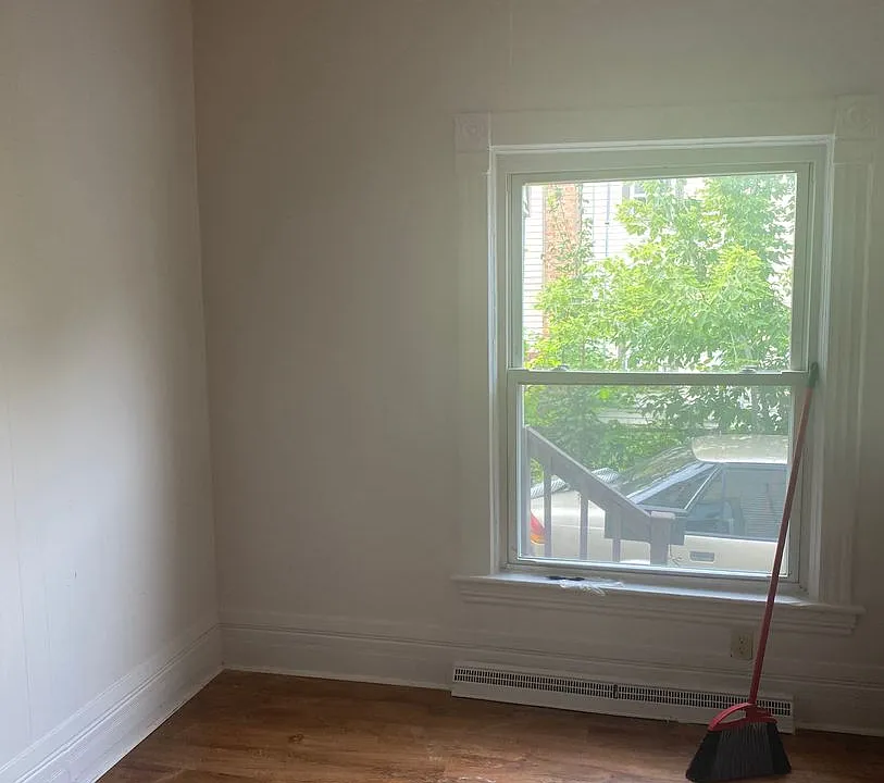 128 S Hosmer St #1