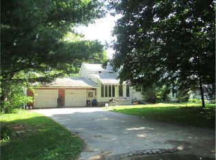 316 S 9th St, Monmouth, IL 61462