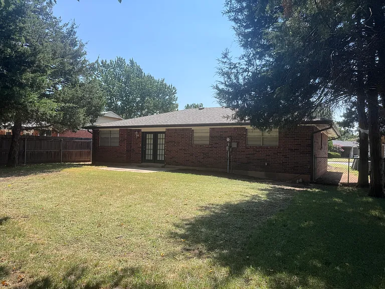 425 Meadow Lake Dr — Photo 12