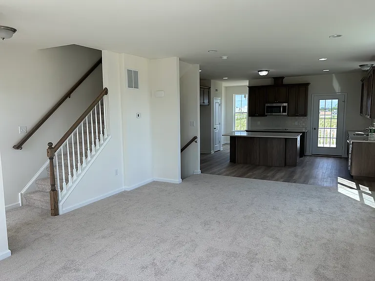 752 Rosler Way — Photo 3