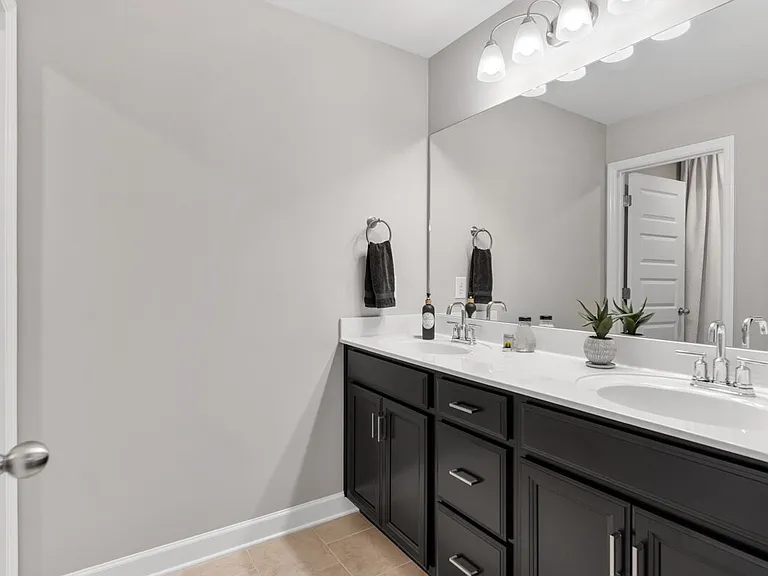 1022 Emery Bay Cir — Photo 16