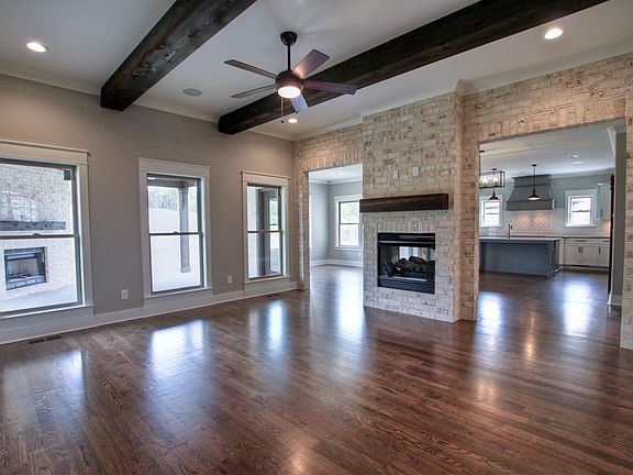 3rd image of 180 Knoxleigh Way #109-lot 109