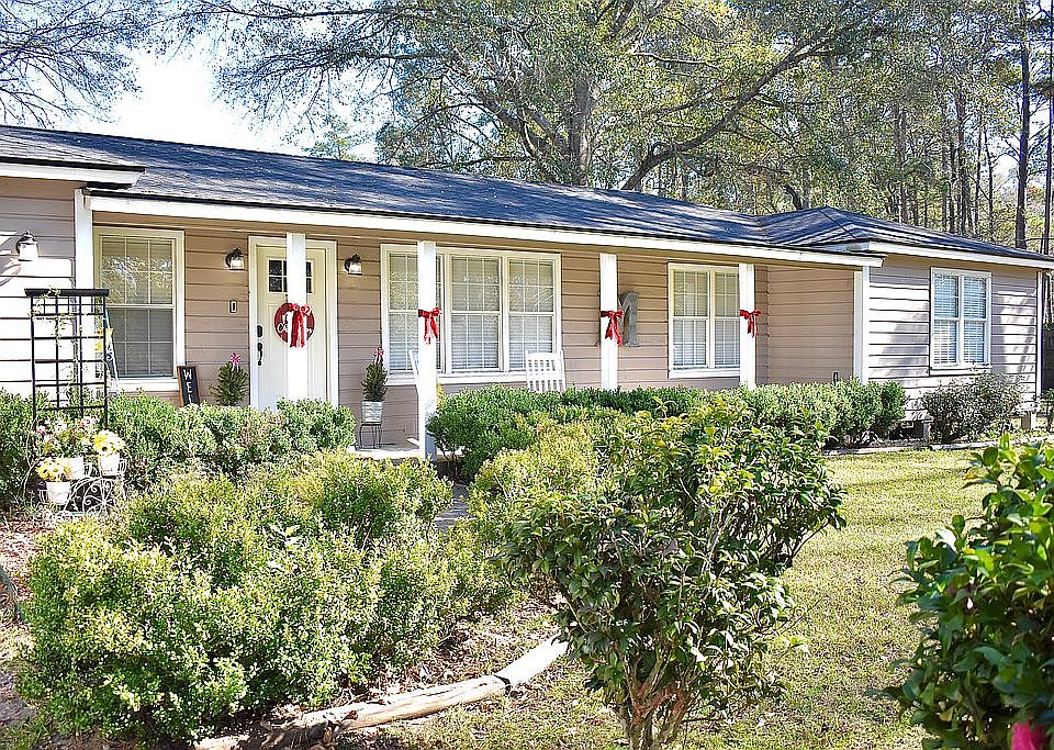 1st image of 525 Jordan Dr