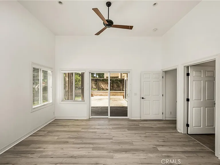 15 Mayflower — Photo 15