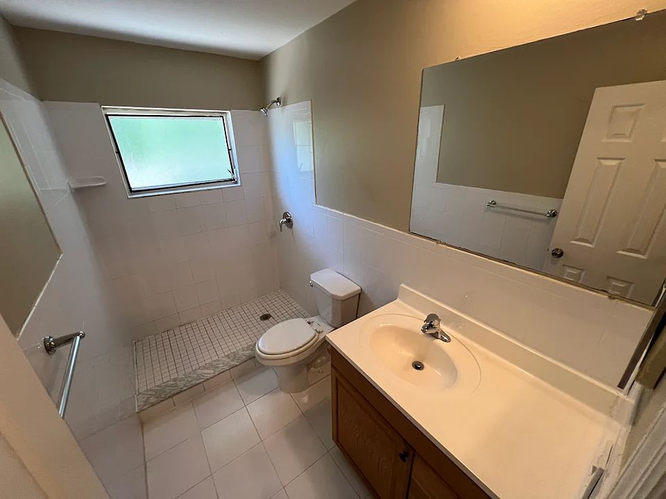 1st image of 3711 Aster Dr