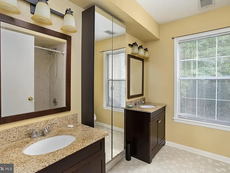 106 Lassen Ct #8 — Photo 6