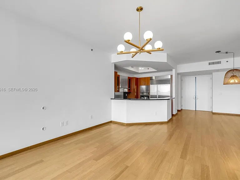 100 S Pointe Dr #1608 — Photo 14