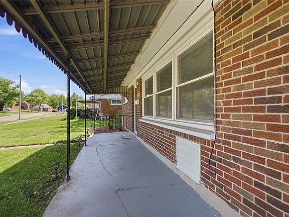 3rd image of 4324 Owens Dr