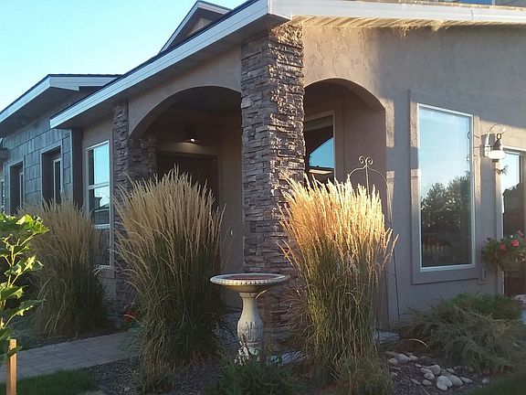 Front & side sliding door.