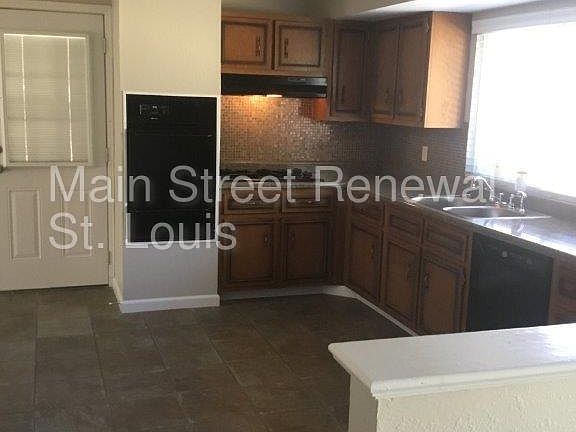 4th image of 6761 Mignon Dr