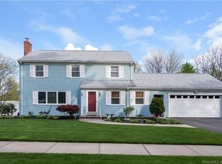 687 Pine Rock Ave, Hamden, CT