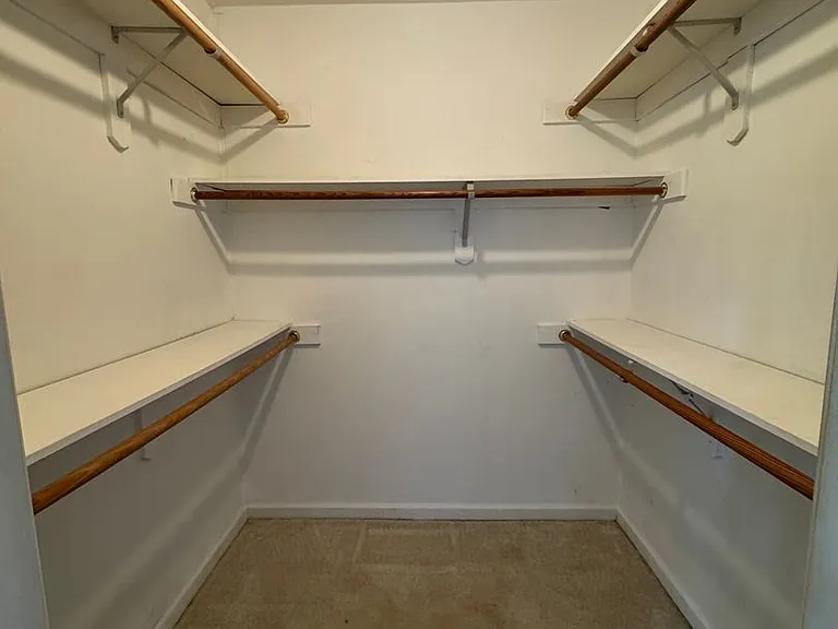 1049 Mustang Ct — Photo 18