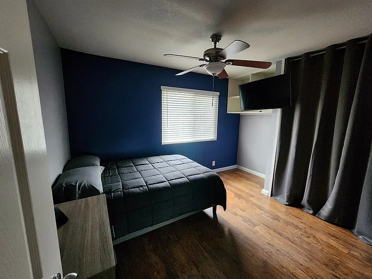 Seville Ln — Photo 15