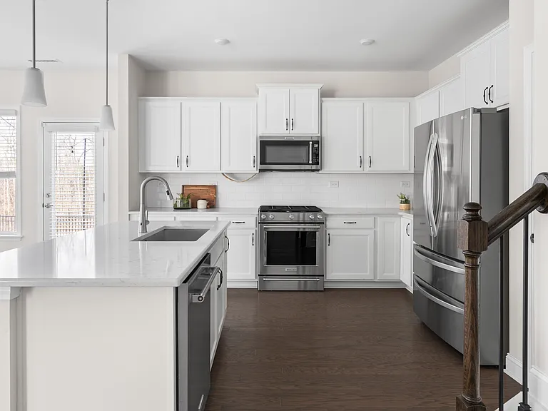 Kitchen Island and Appliances