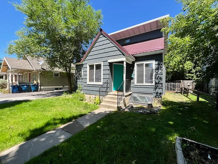 524 S 5th St E #B — Photo 2
