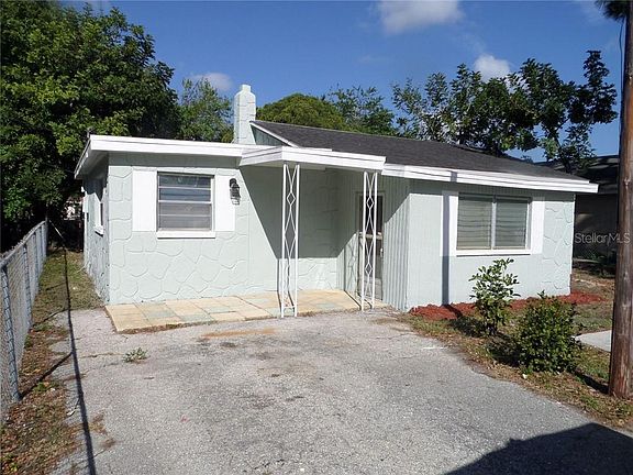 2nd image of 2407 5th Avenue Dr E