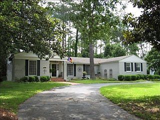1st image of 2409 Fieldcrest Dr