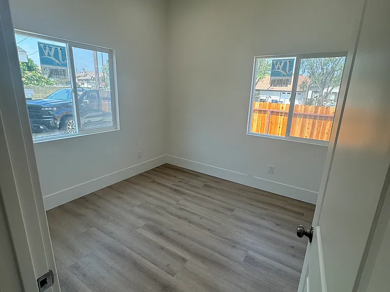 8847 Isora St — Photo 7
