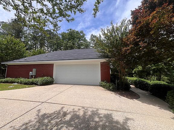 5th image of 204 Day Lake Dr