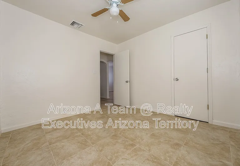 2631 N Fontana Ave #1 — Photo 11
