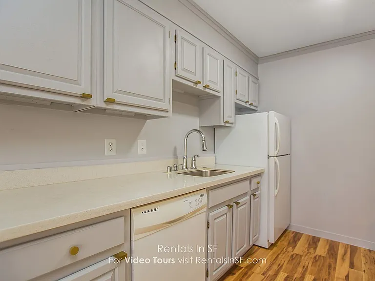 120 Joice St #302 — Photo 14