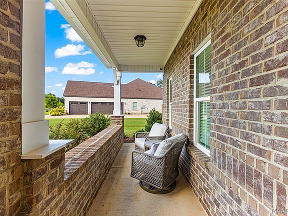 4th image of 69 Alston Dr
