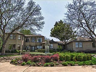 1st image of 65 Woodland Ln