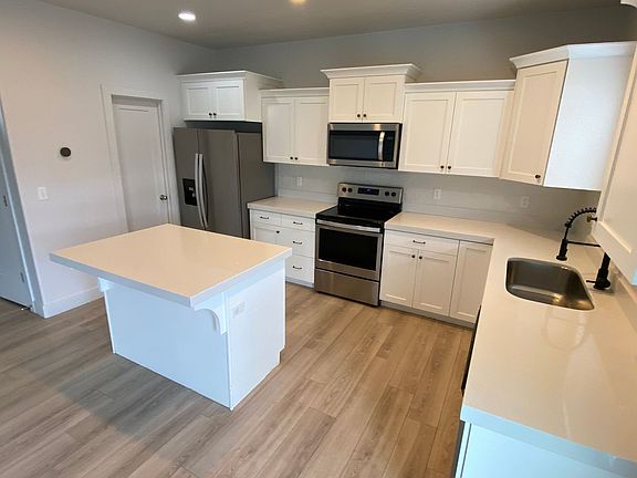 5th image of 286 N 460 E