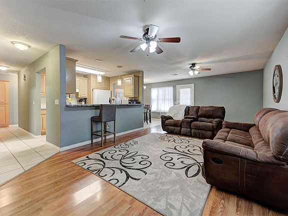 5th image of 1110 Southridge Dr