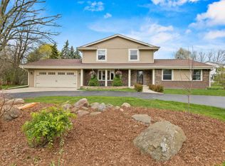 2400 S Brookside Pkwy, New Berlin, WI 53151