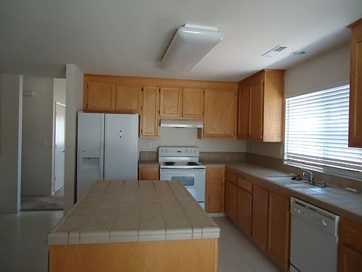 2nd image of 1021 Santa Inez